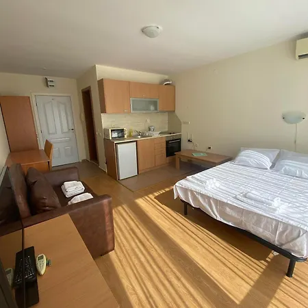 Large Studio Apt, Nesebar Fort